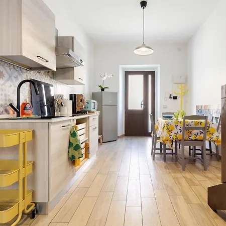 Guesthost - My Little Pink House Apartman Selargius